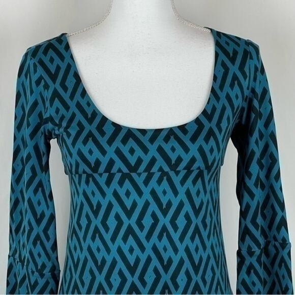 Diane Avon Furstenberg 100% Silk Laetitia Party Event Dress NWOT Size XS - Picture 3 of 11